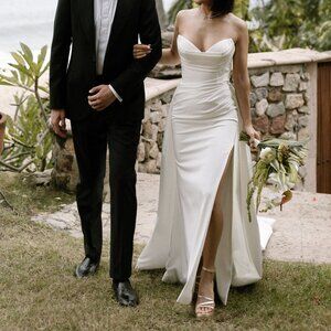Jane Hill Huntleigh Wedding Dress - Ivory - Size US 2
